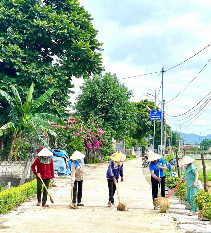 Thôn Thành Công - xã Quỳnh Liên duy trì mô hình: “ Tuần chủ nhật xanh” – Nếp sống văn minh, bảo vệ môi trường